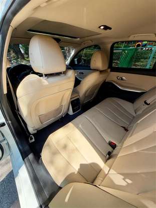 BMW-320i-2020