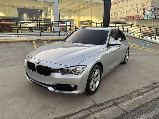 BMW-320i-2012