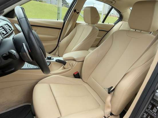 BMW-320i-2.0 SPORT GP 16V TURBO ACTIVE FLEX 4P AUTOMÁTICO BMW-320i-2017