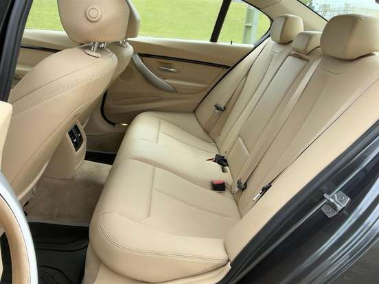 BMW-320i-2.0 SPORT GP 16V TURBO ACTIVE FLEX 4P AUTOMÁTICO BMW-320i-2017