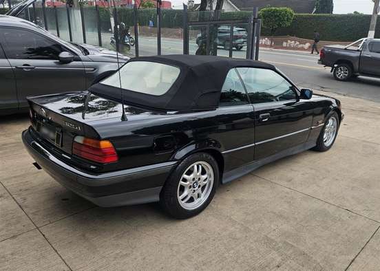 BMW-325i-1994
