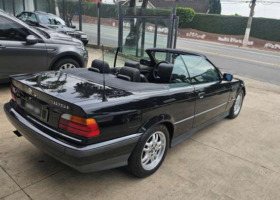 BMW-325i-1994