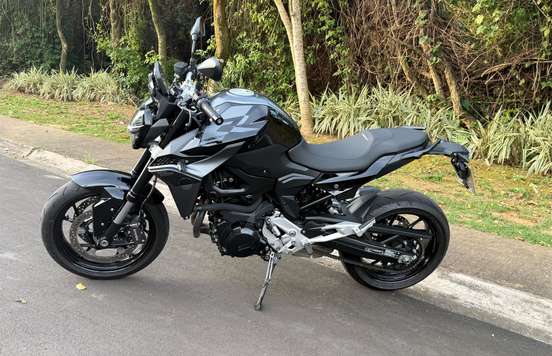 BMW-F 900 R SPORT PLUS-2024