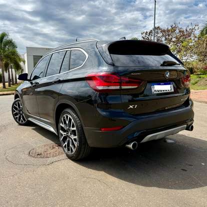 BMW-X1-2022
