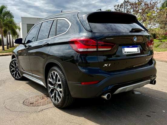 BMW-X1-2.0 16V TURBO ACTIVEFLEX SDRIVE20I X-LINE 4P AUTOMÁTICO BMW-X1-2022
