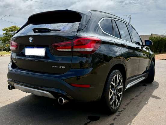 BMW-X1-2.0 16V TURBO ACTIVEFLEX SDRIVE20I X-LINE 4P AUTOMÁTICO BMW-X1-2022