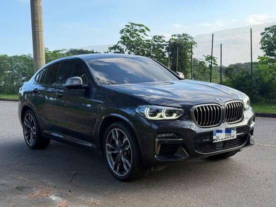 BMW-X4-2019