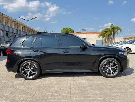 BMW-X5-2023