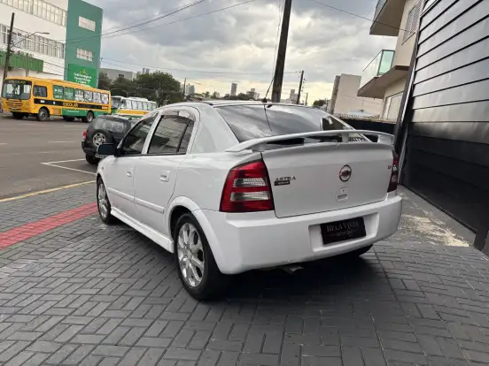 CHEVROLET-ASTRA-2011