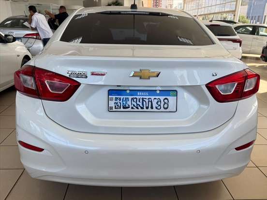CHEVROLET-CRUZE-2018