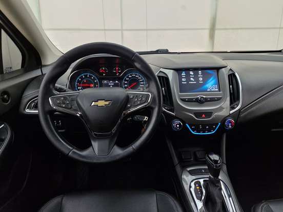 CHEVROLET-CRUZE-2018