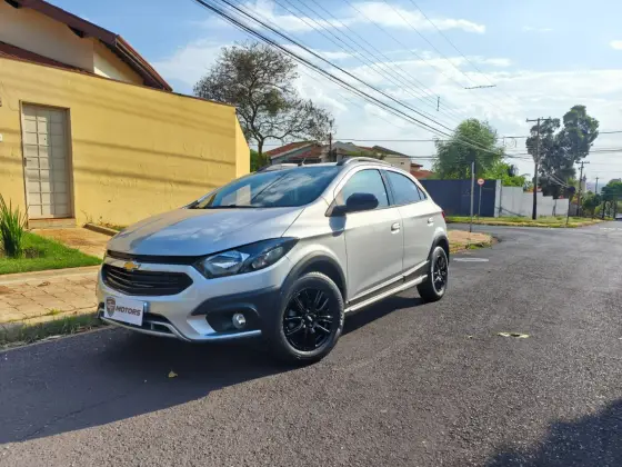 CHEVROLET ONIX 1.4 MPFI ACTIV 8V FLEX 4P AUTOMÁTICO