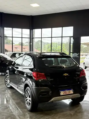 CHEVROLET-ONIX-2016