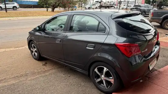 CHEVROLET-ONIX-2017