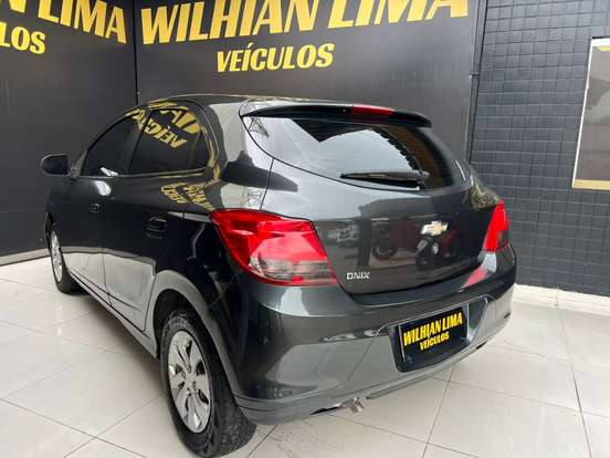 CHEVROLET-ONIX-2019
