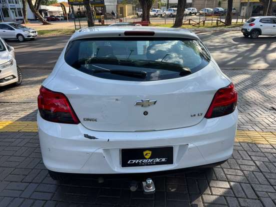 CHEVROLET-ONIX-2014