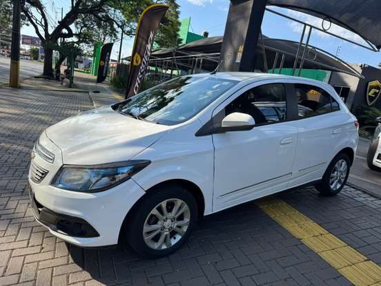 CHEVROLET-ONIX-2014