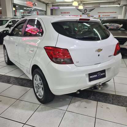 CHEVROLET-ONIX-2016