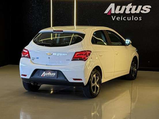 CHEVROLET-ONIX-1.4 MPFI LTZ 8V FLEX 4P AUTOMÁTICO CHEVROLET-ONIX-2017