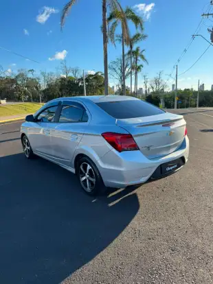 CHEVROLET-PRISMA-2019