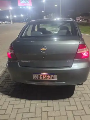 CHEVROLET-PRISMA-2010