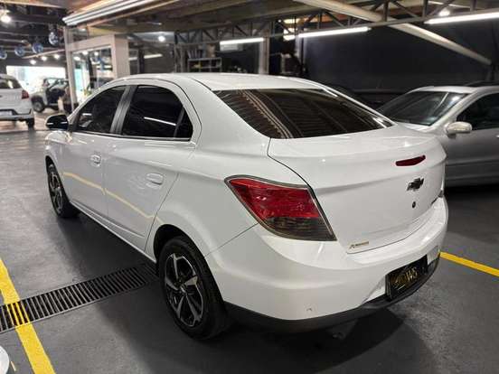 CHEVROLET-PRISMA-2013