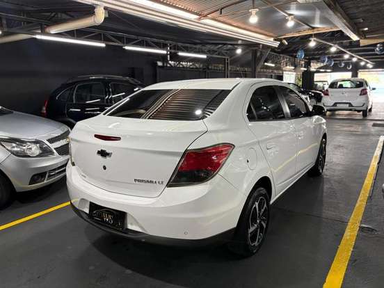 CHEVROLET-PRISMA-2013