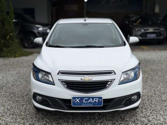 CHEVROLET-PRISMA-2013