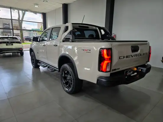 CHEVROLET-S10-2.8 16V TURBO DIESEL 100 ANOS CD 4X4 AUTOMÁTICO CHEVROLET-S10-2025