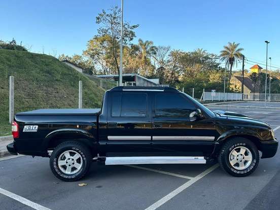 CHEVROLET-S10-2.4 ADVANTAGE 4X2 CD 8V FLEX 4P MANUAL CHEVROLET-S10-2011