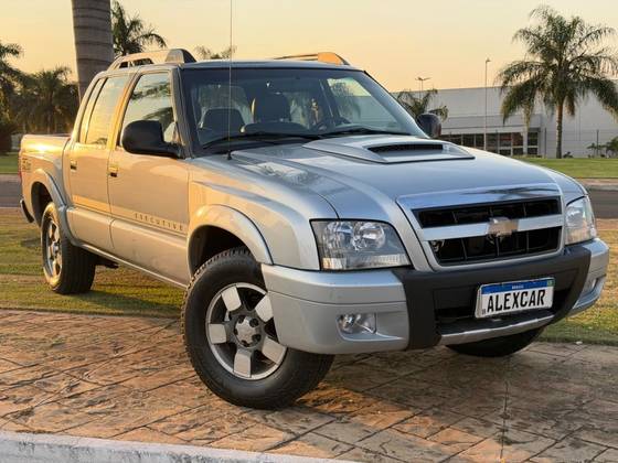 CHEVROLET S10 2.8 EXECUTIVE 4X4 CD 12V TURBO ELECTRONIC INTERCOOLER DIESEL 4P MANUAL