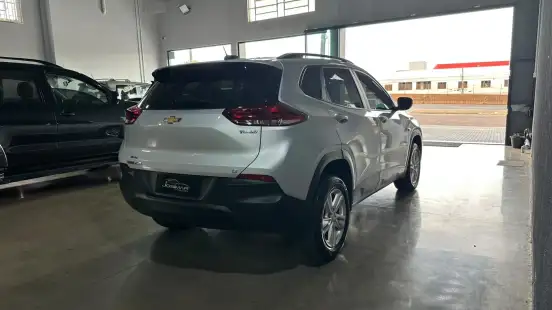 CHEVROLET-TRACKER-2021