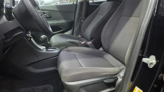 CHEVROLET-TRACKER-2019