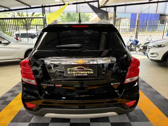 CHEVROLET-TRACKER-2018