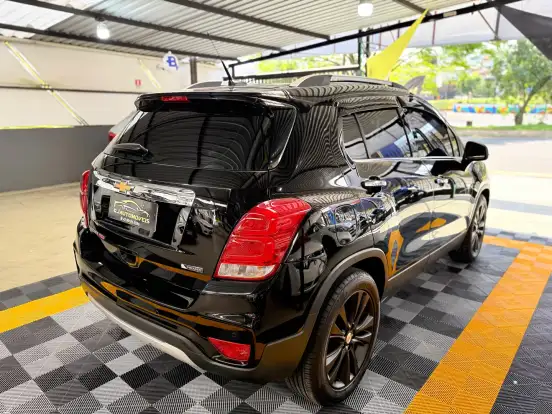 CHEVROLET-TRACKER-2018