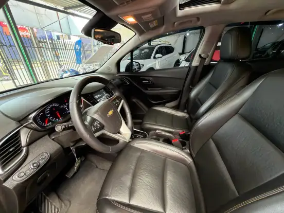 CHEVROLET-TRACKER-2018
