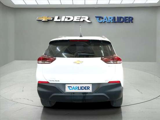 CHEVROLET-TRACKER-2023