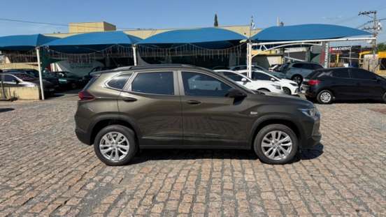 CHEVROLET-TRACKER-2023