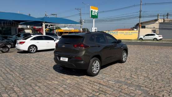 CHEVROLET-TRACKER-2023