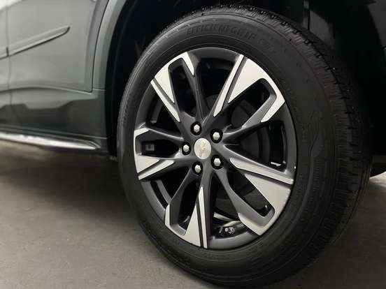 CHEVROLET-TRACKER-2023