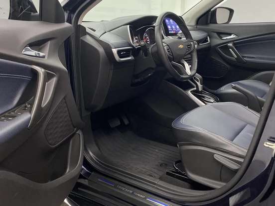 CHEVROLET-TRACKER-2023