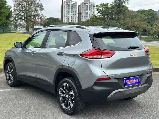 CHEVROLET-TRACKER-2023