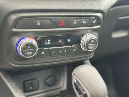 CHEVROLET-TRACKER-2023