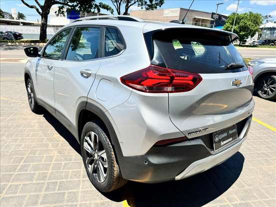 CHEVROLET-TRACKER-2021