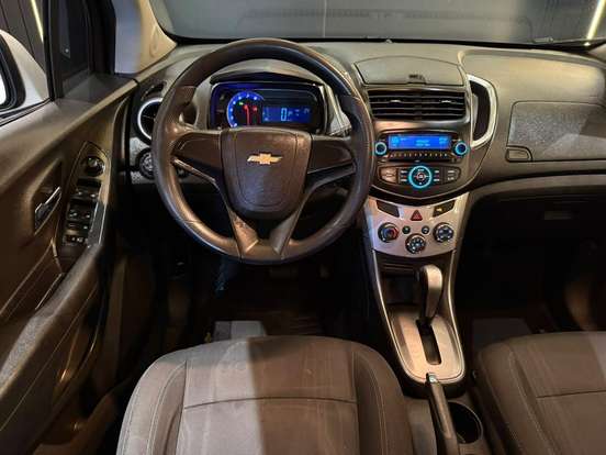 CHEVROLET-TRACKER-2016