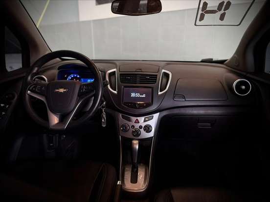 CHEVROLET-TRACKER-2013