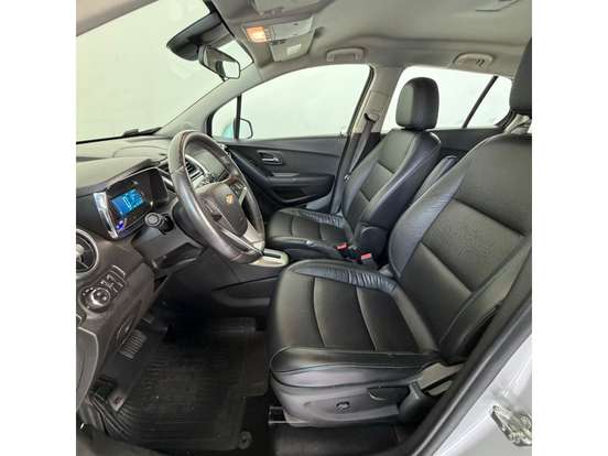 CHEVROLET-TRACKER-2015