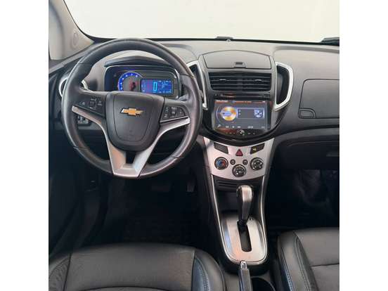 CHEVROLET-TRACKER-2015