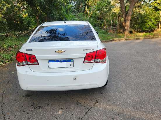 CHEVROLET-CRUZE-2013