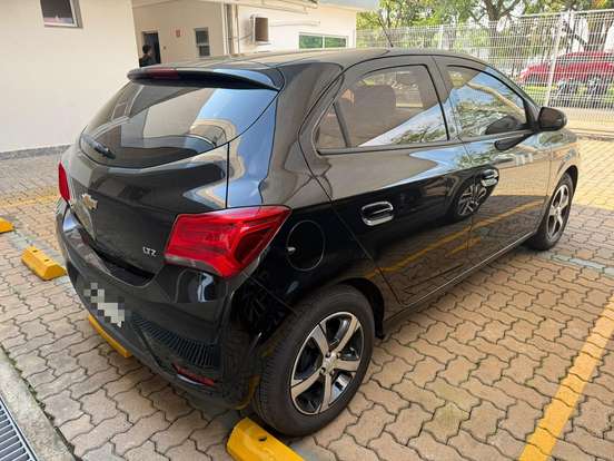CHEVROLET-ONIX-2018